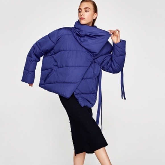 Zara Jackets & Blazers - NWT ZARA Oversized Puffer Waist Tie Jacket Size Xs